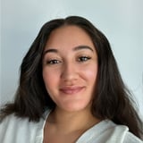 Victoria_Dominguez_Headshot