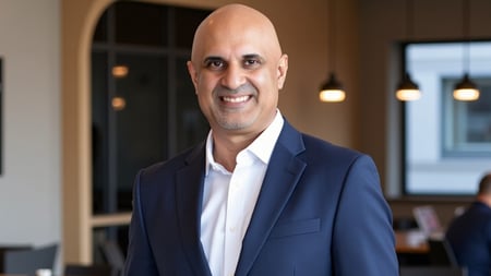Zero Funding, 5,500 People- The Office Beacon Story _ Pranav Dalal _ #TGV677