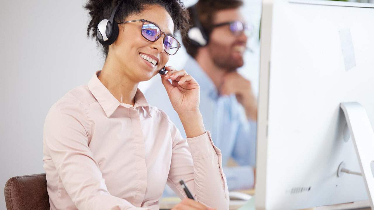 2-1-3_Call-Center_16-9_14