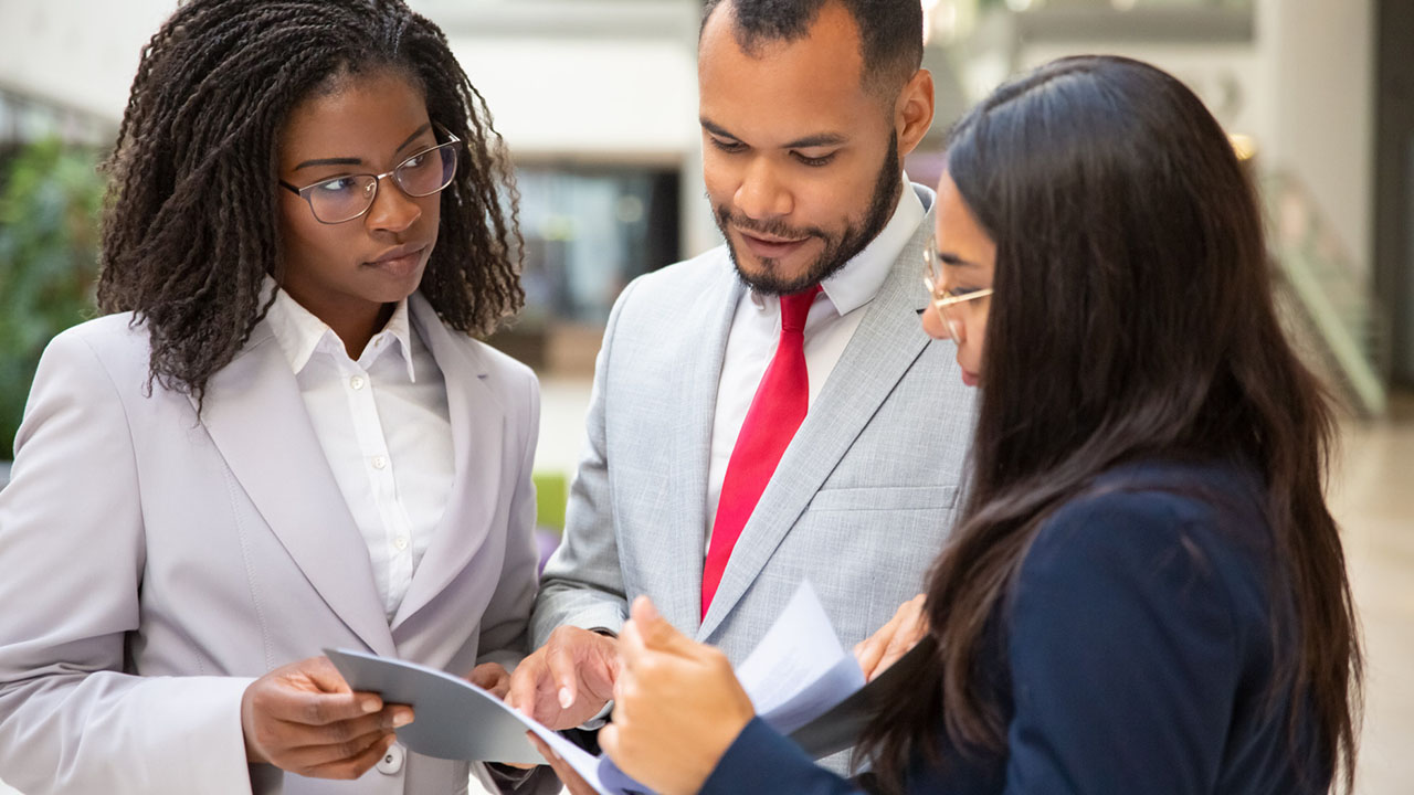 2-2-4_Human-Resources_16-9_08